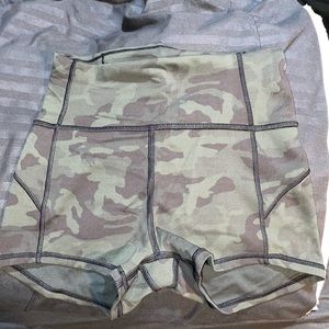Lululemon align 2” shorts